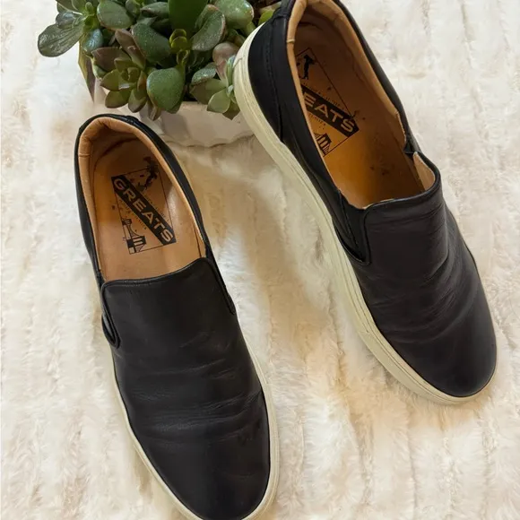 Greats Men's Black Loafers Size 11.5 Color Black. Excellent condition