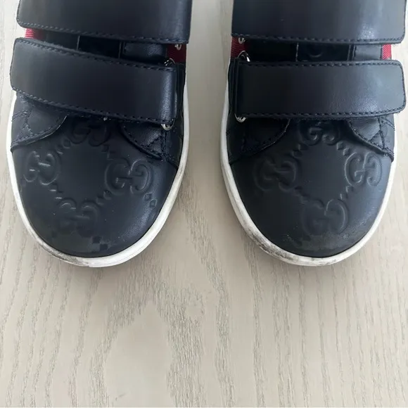 GUCCI Kids Navy Sneakers with Red Stripe