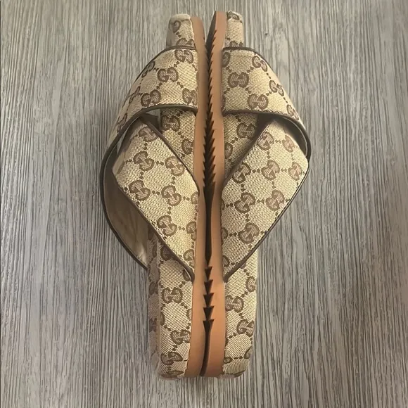 Gucci Men’s Brown Slide Sandals