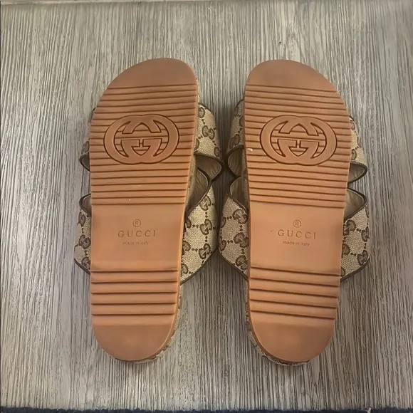Gucci Men’s Brown Slide Sandals