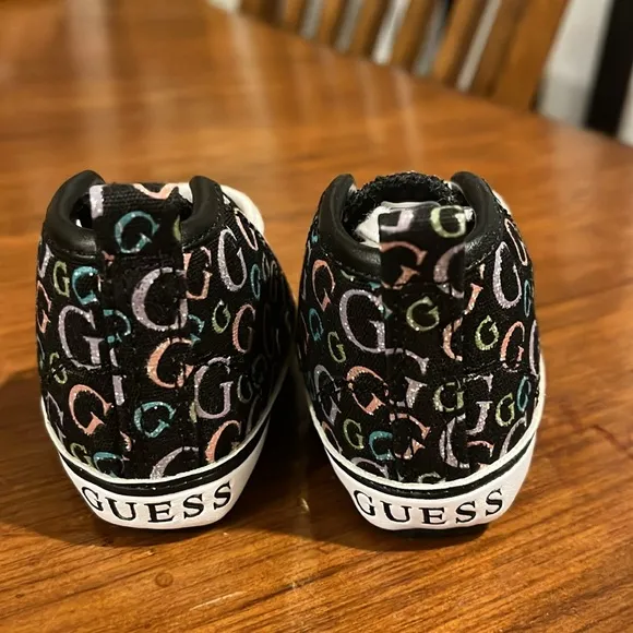 Guess Tyler Baby Infant Crib Shoes Sneakers Size 0 - Birth - 3 weeks new