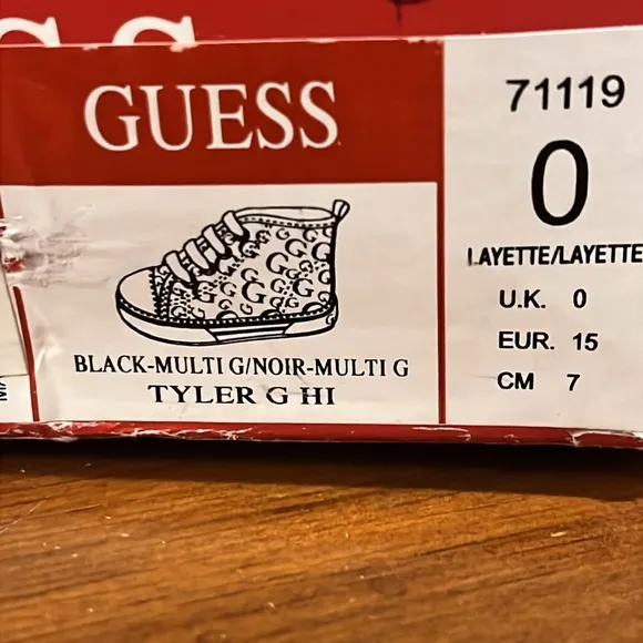 Guess Tyler Baby Infant Crib Shoes Sneakers Size 0 - Birth - 3 weeks new