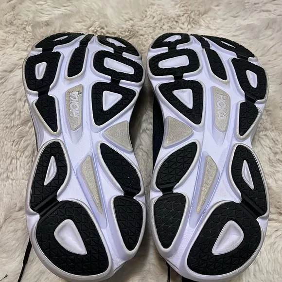 HOKA BONDI 8Men's Black Running Shoes