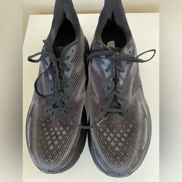 Hoka One Clifton 9 Black/Black Running Athletic Shoes Sneakers Men’s Size 13 D
