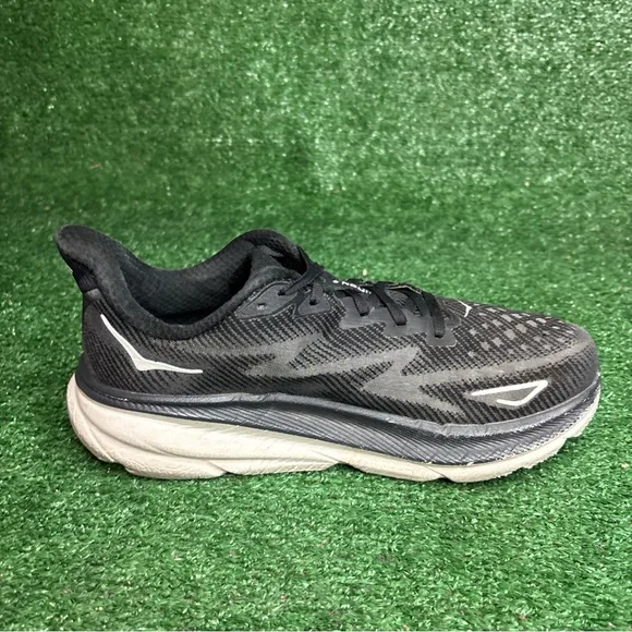 Hoka One One Mens Clifton 9 1127895 BWHT Black Running Shoes Sneakers Sz 10 D