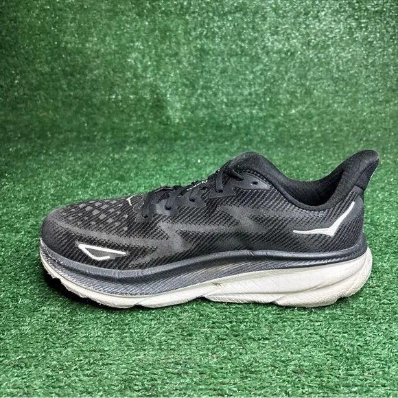 Hoka One One Mens Clifton 9 1127895 BWHT Black Running Shoes Sneakers Sz 10 D