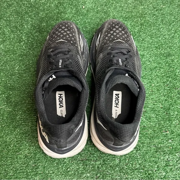Hoka One One Mens Clifton 9 1127895 BWHT Black Running Shoes Sneakers Sz 10 D