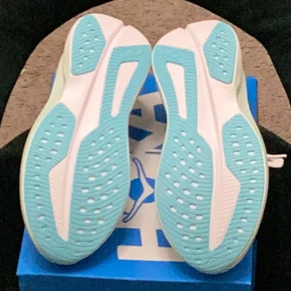 HOKA Women's Mach 6 Running Shoes White and Rose Gold