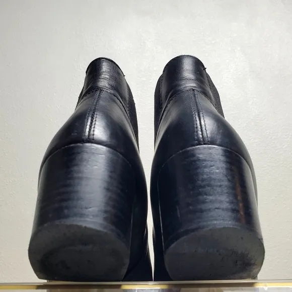 House of Harlow 1960 Black Leather Ankle Boots, Booties, Chelsea Size 39 8.5