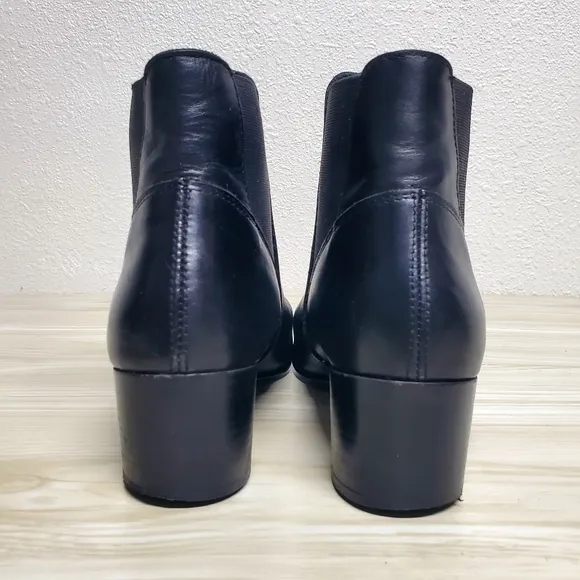 House of Harlow 1960 Black Leather Ankle Boots, Booties, Chelsea Size 39 8.5