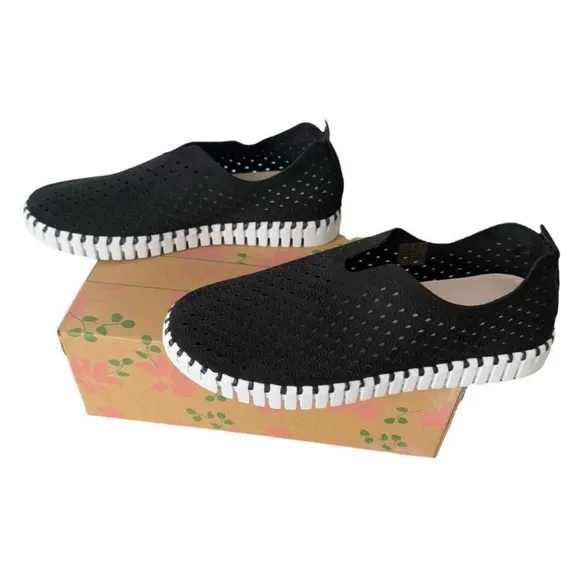 ILSE Jacobsen Hornbaek Style Tulip 139 Perforated Black Shoes Size 39 US 8.5-9
