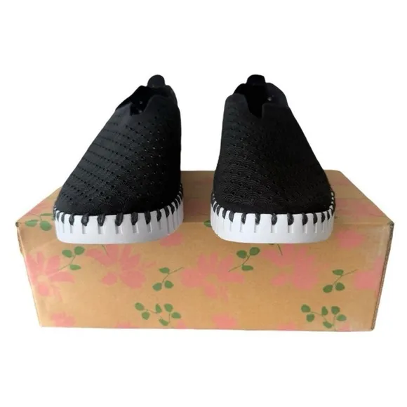 ILSE Jacobsen Hornbaek Style Tulip 139 Perforated Black Shoes Size 39 US 8.5-9