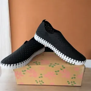 ILSE Jacobsen Hornbaek Style Tulip 139 Perforated Black Shoes Size 39 US 8.5-9