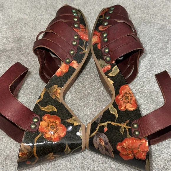 Isabel Marant Red Henna Bianca Leather Wooden Wedge Floral Print Sandals size 8