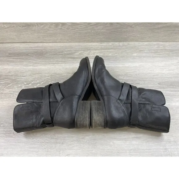 J. Crew Bayley Women's US 9 Black Leather Buckle Stacked Heel Biker Ankle Bootie