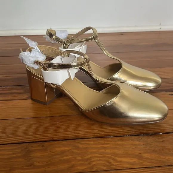 J. Crew Classic and Metallic Gold T-Strap Block Heel Shoes Size 7 - New in Box