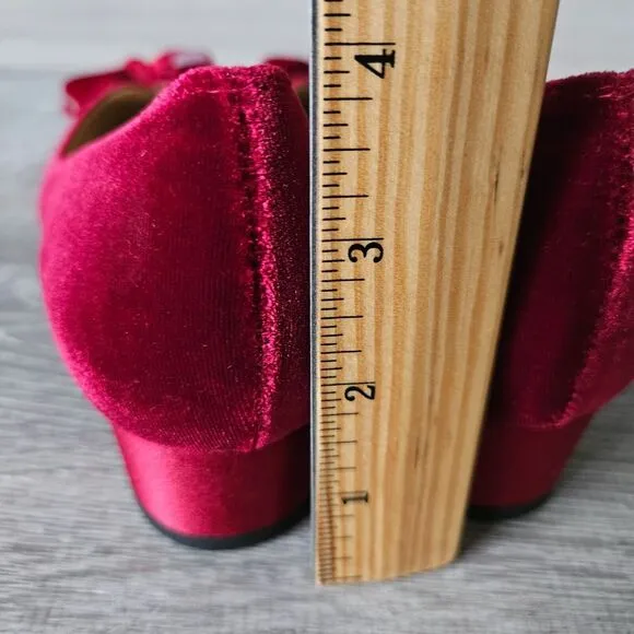 J. Renee Cameo Red Velvet Low-Heel Pump Dress Shoes w/ Bow Accents Size 9M