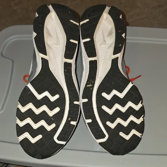 (J4) Nike Gray and Orange Athletic Shoes