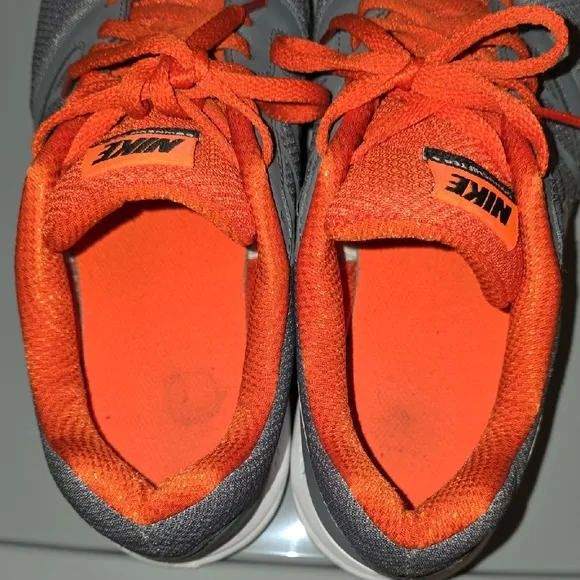 (J4) Nike Gray and Orange Athletic Shoes
