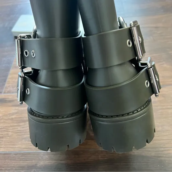 Jeffrey Campbell Controller Buckle Ankle Boots in Olive NWOT