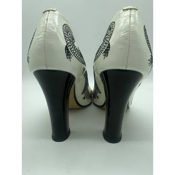 Jessica Bennett Jhavana Embroidered Heels Cream/Black Size 9M GOOD
