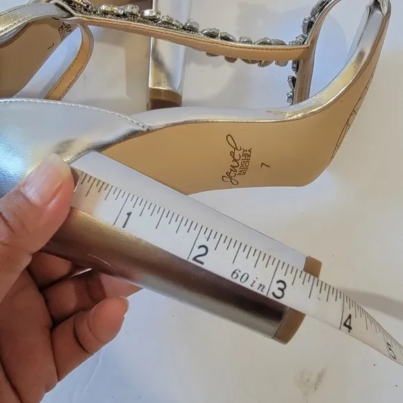 Jewel Badgley Mischka Silver Embellsihed Ankle Strap Formal Shoes Sz 7 Wedding