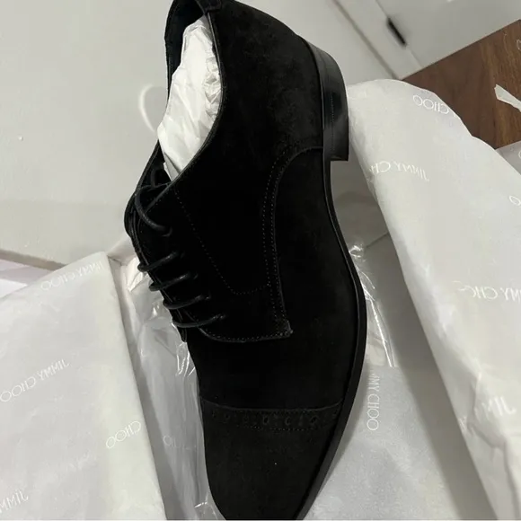jimmy Choo Mens black dress shoe suede, laces size 39