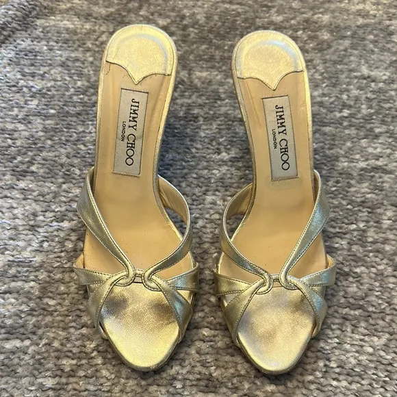Jimmy Choo timeless Gold kitten Heel shoes 37.5/7.5
