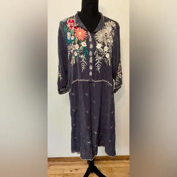 JOHNNY WAS Rare Azzy Size LG Floral Embroidered Long Tunic Dress- oversized fit