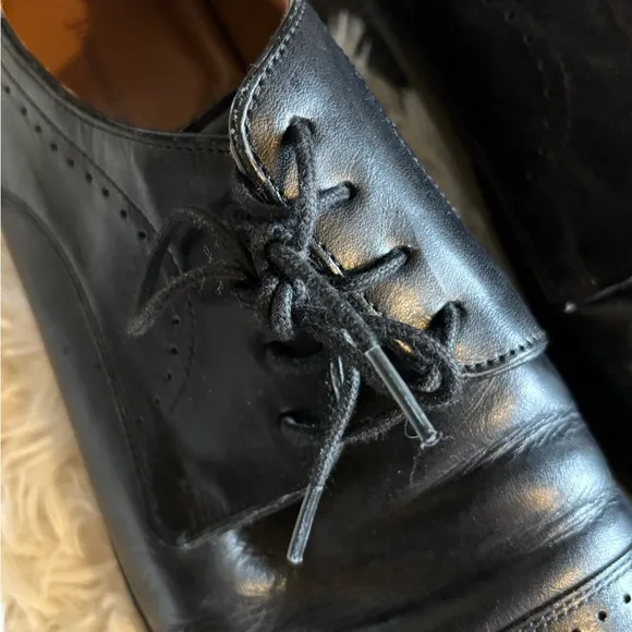 Johnston &amp; Murphy men’s black cap toe lace up dress shoes size 11 M