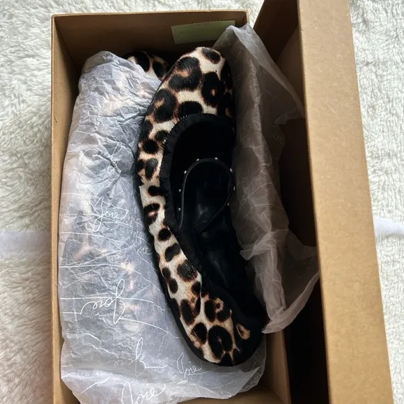 Joie cheetah print trendy ballet flats