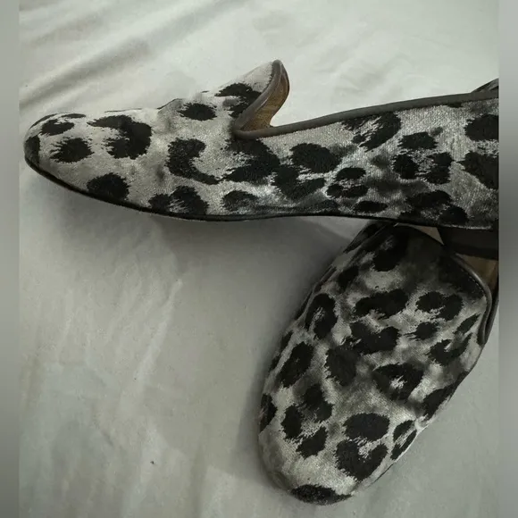 Jon Josef Women’s 8 Gray &amp; Black Loafers Leopard Print Calf Hair Velour Slip Ons