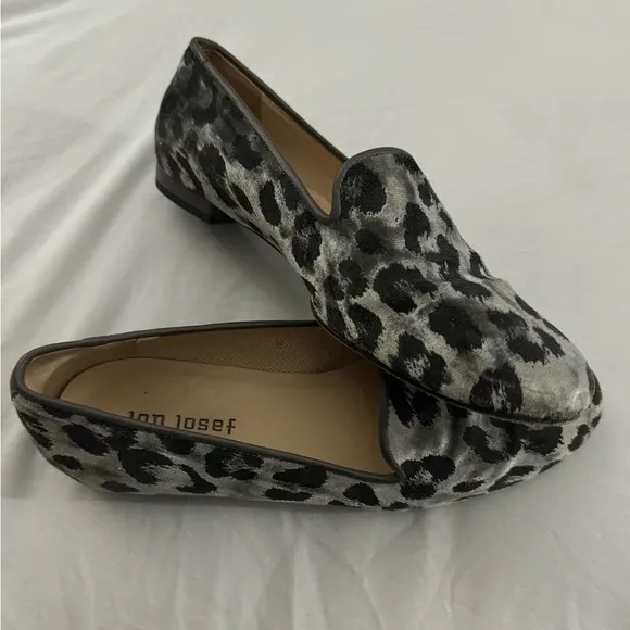 Jon Josef Women’s 8 Gray &amp; Black Loafers Leopard Print Calf Hair Velour Slip Ons