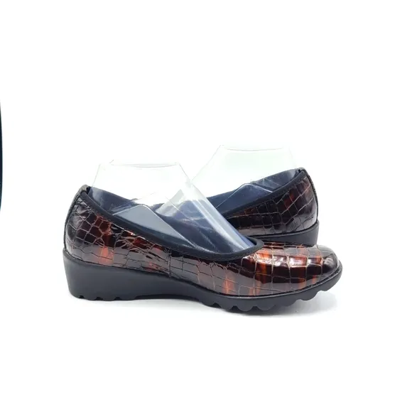 Josef Seibel Bridget Brown Patent Size 8 Croc Print Wedge Airped Loafer