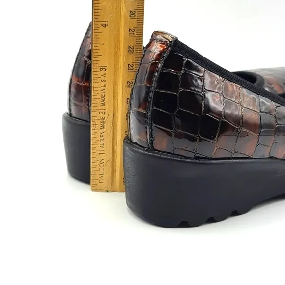 Josef Seibel Bridget Brown Patent Size 8 Croc Print Wedge Airped Loafer