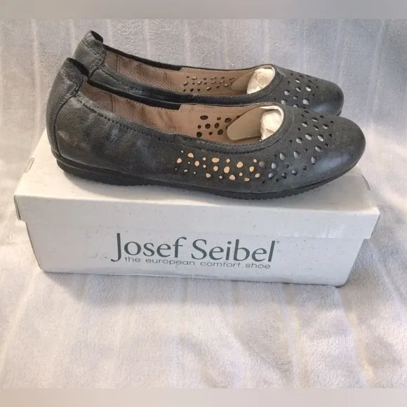 Josef Seibel Pippa 29 Black Nesty Oil Leather Ballerina Flats Size 6 to 6.5 US