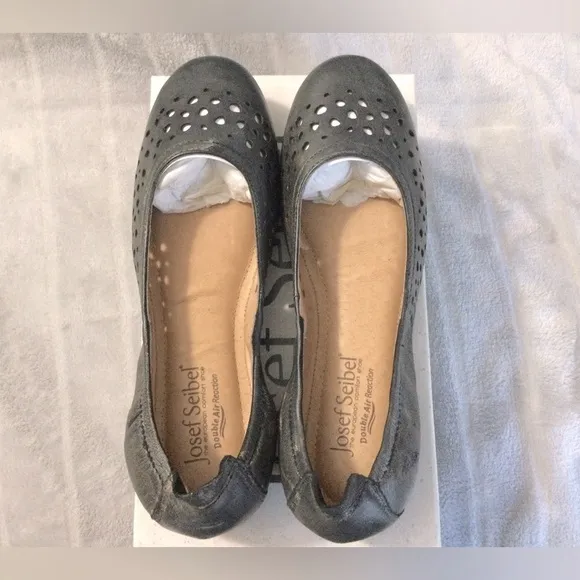 Josef Seibel Pippa 29 Black Nesty Oil Leather Ballerina Flats Size 6 to 6.5 US