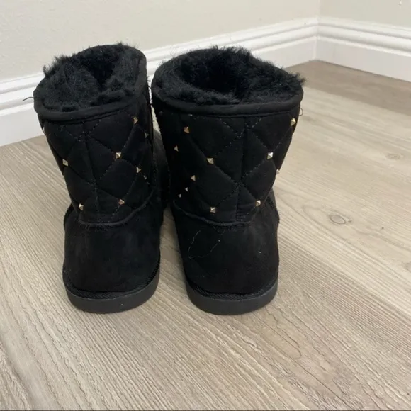 Juicy Couture black snow/winter boots