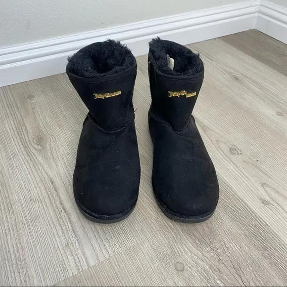 Juicy Couture black snow/winter boots