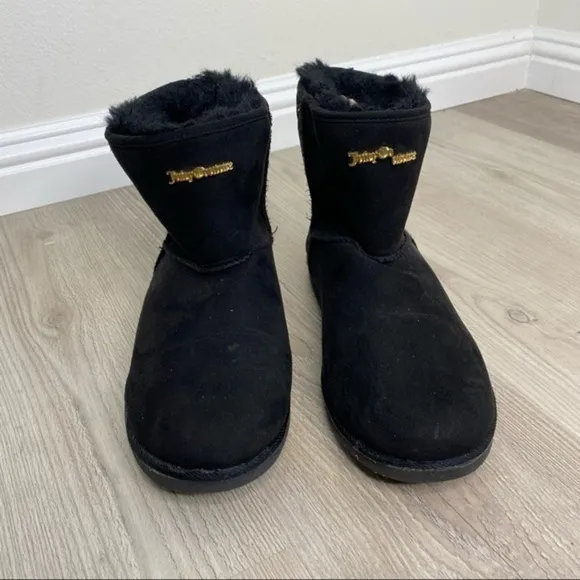 Juicy Couture black snow/winter boots