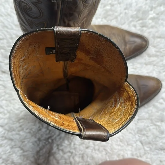 Justin’s Classic Brown Leather Cowboy Boots Weathered Extra Wide Classic