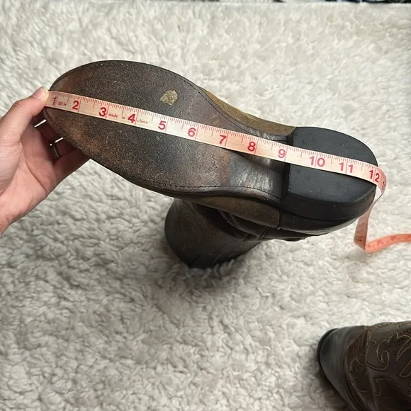 Justin’s Classic Brown Leather Cowboy Boots Weathered Extra Wide Classic