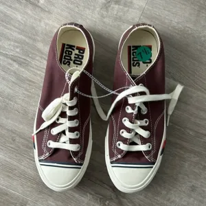KEDS PRO SNEAKERS SHOES SIZE 7.5 MENS BRAND NEW