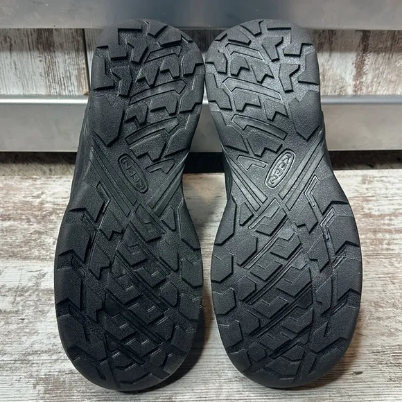 Keen Circadia Mid Hiking Boots gray Men’s Sz 11.5