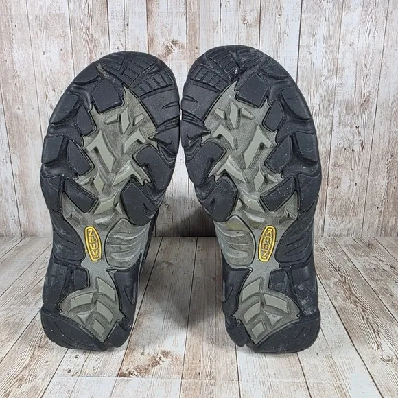 Keen‎ Insulated Winter Boots Waterproof America Built Black Mens 9.5