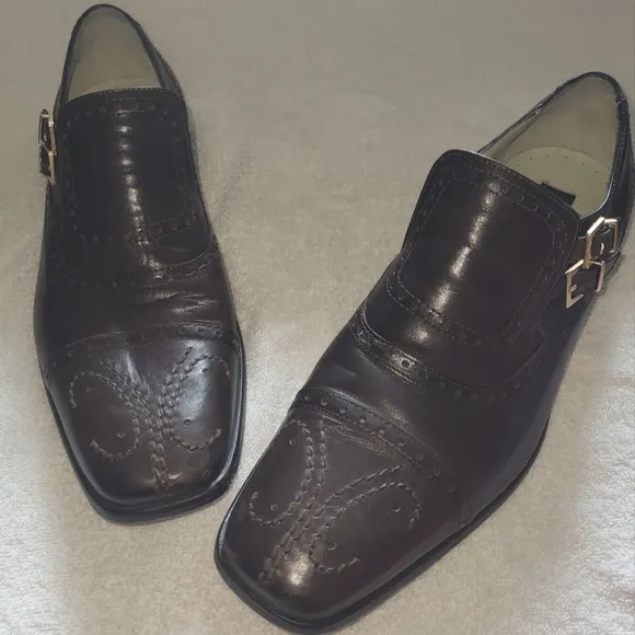 Kenneth Cole dress shoes size: 10.5
