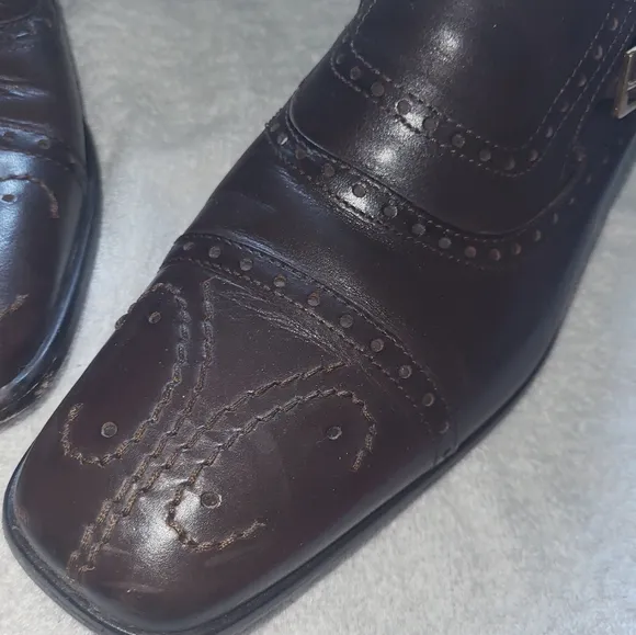 Kenneth Cole dress shoes size: 10.5