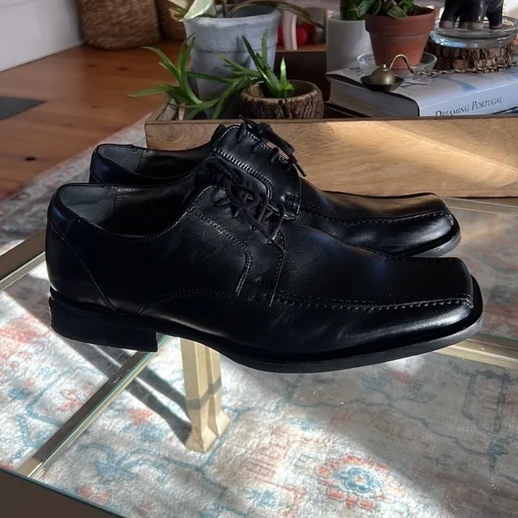 Kenneth Cole New York Black Leather Dress Shoes- Size 9