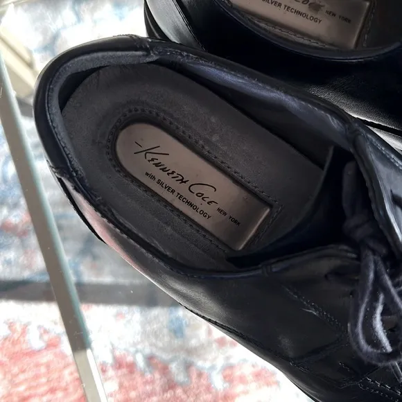Kenneth Cole New York Black Leather Dress Shoes- Size 9