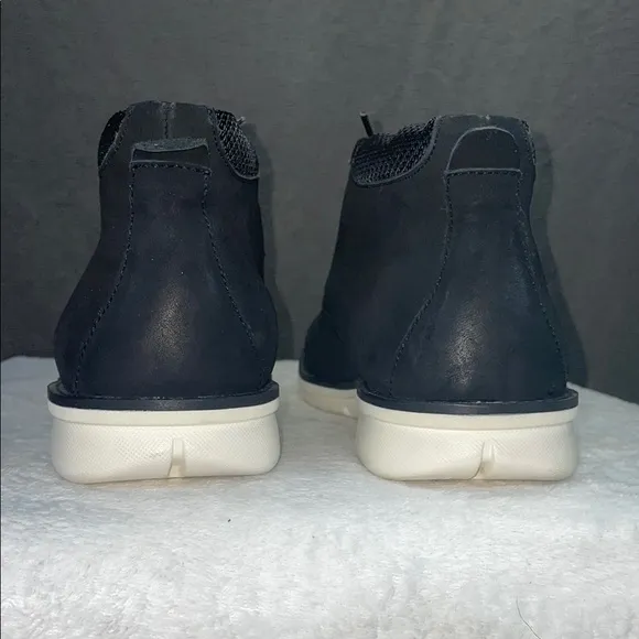Kenneth Cole New York Black Techno Chukka Boots Minimalist Style